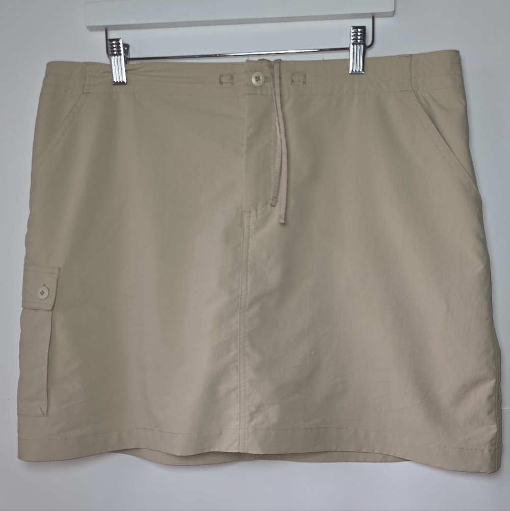 Patagonia Tan Cargo Women's Skort Skirt Size 12 Outdoor Activewear